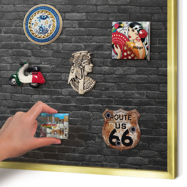 Magnetisch bord voor reismagneten met gouden lijst Bakstenen muur