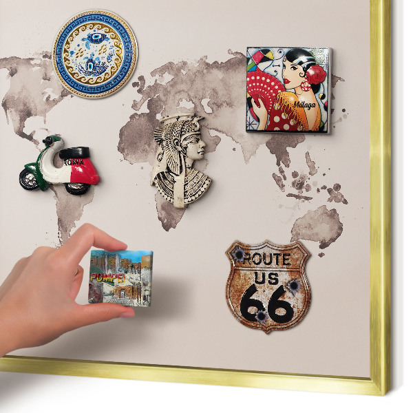 Metalen magneetbord met lijst in het goud Wereldkaart
