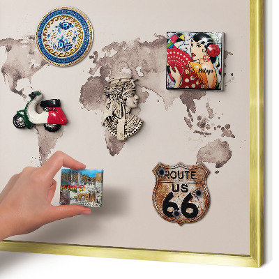 Metalen magneetbord met lijst in het goud Wereldkaart