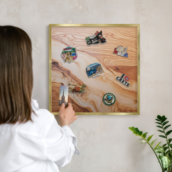 Magnetisch bord voor reismagneten met gouden lijst Houtstructuur