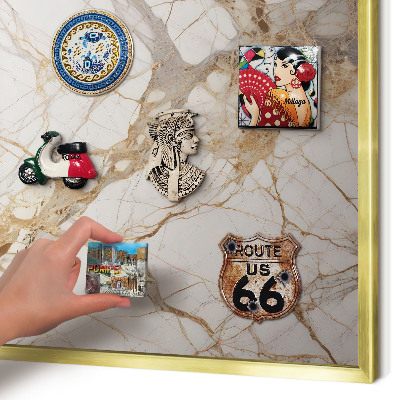 Metalen magneetbord met lijst in het goud Marmeren elegantie