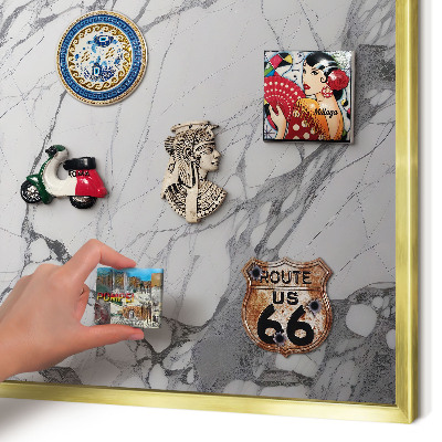 Magnetisch bord voor reismagneten met gouden lijst Marmeren elegantie