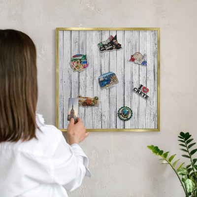 Magnetisch bord voor reismagneten met gouden lijst Licht hout