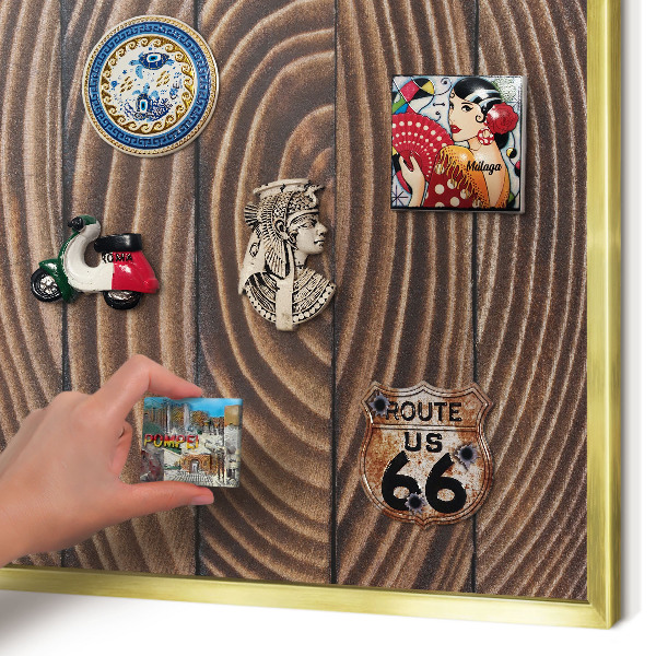 Metalen magneetbord met lijst in het goud Houtstructuur