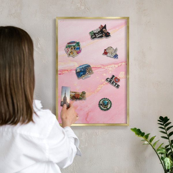 Metalen magneetbord met lijst in het goud Roze elegantie