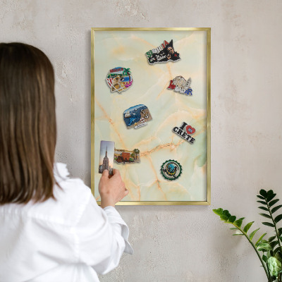 Magnetisch bord voor reismagneten met gouden lijst Marmeren elegantie