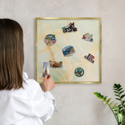 Magnetisch bord voor reismagneten met gouden lijst Marmeren elegantie