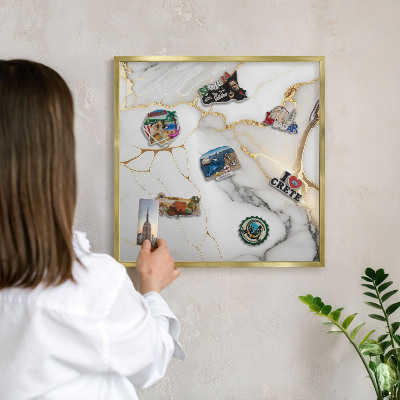Metalen magneetbord met lijst in het goud Abstract marmer