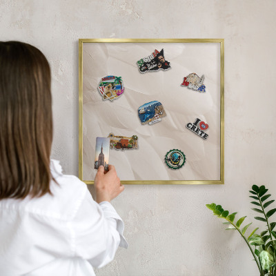 Magnetisch bord voor reismagneten met gouden lijst Crèmekleurige veren