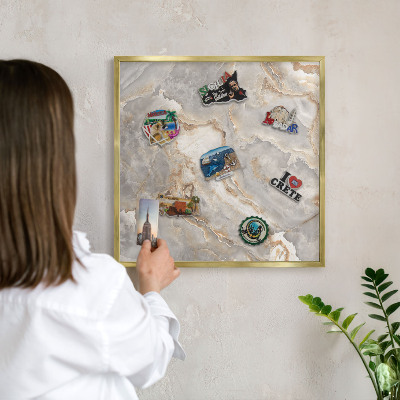 Magnetisch bord voor reismagneten met gouden lijst Marmeren elegantie