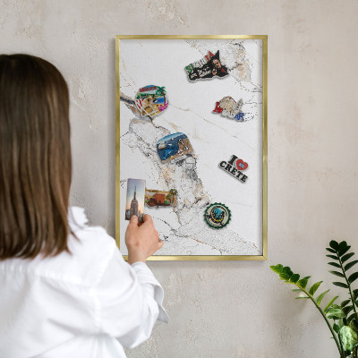 Magnetisch bord voor reismagneten met gouden lijst Marmereffect