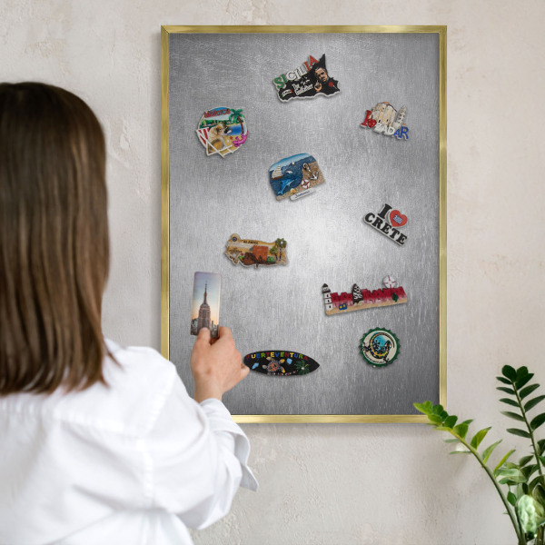 Metalen magneetbord met lijst in het goud Metaalachtig oppervlak