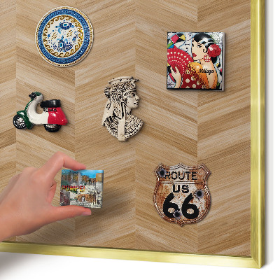 Metalen magneetbord met lijst in het goud Houten visgraatmotief