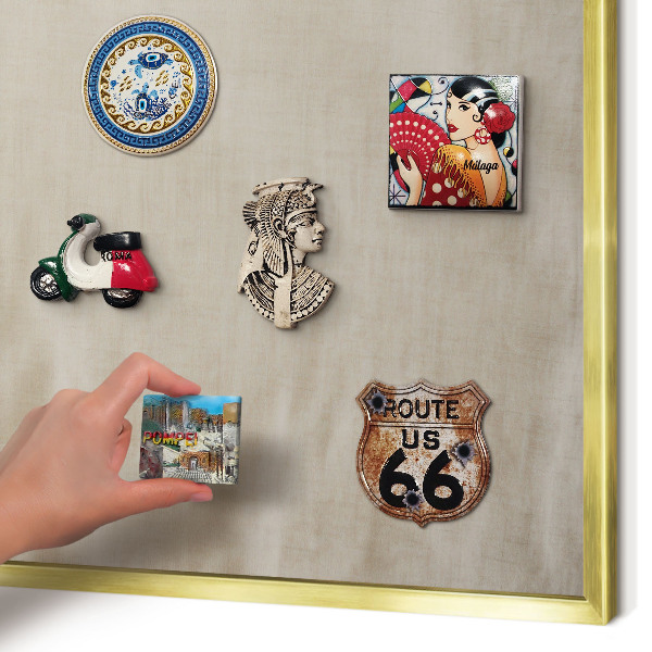 Metalen magneetbord met lijst in het goud Beige rustig