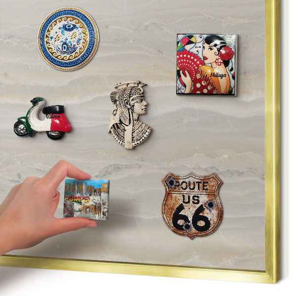 Metalen magneetbord met lijst in het goud Marmertextuur