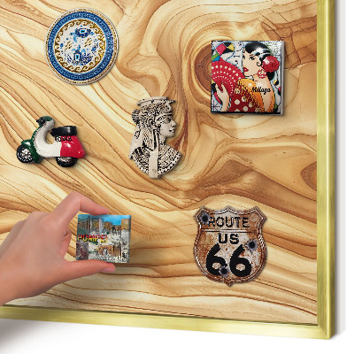 Metalen magneetbord met lijst in het goud Houtstructuur
