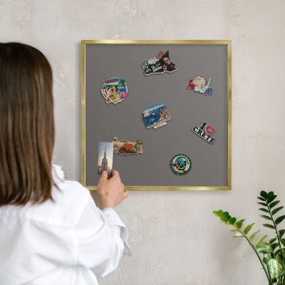 Magnetisch bord voor reismagneten met gouden lijst Donkergrijs