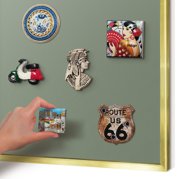 Metalen magneetbord met lijst in het goud Donkere salie