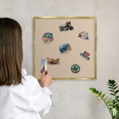 Metalen magneetbord met lijst in het goud Beige-oranje
