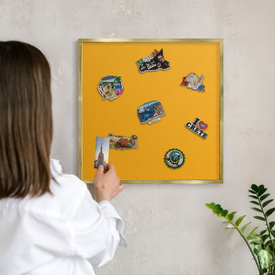 Metalen magneetbord met lijst in het goud Levendig oranje