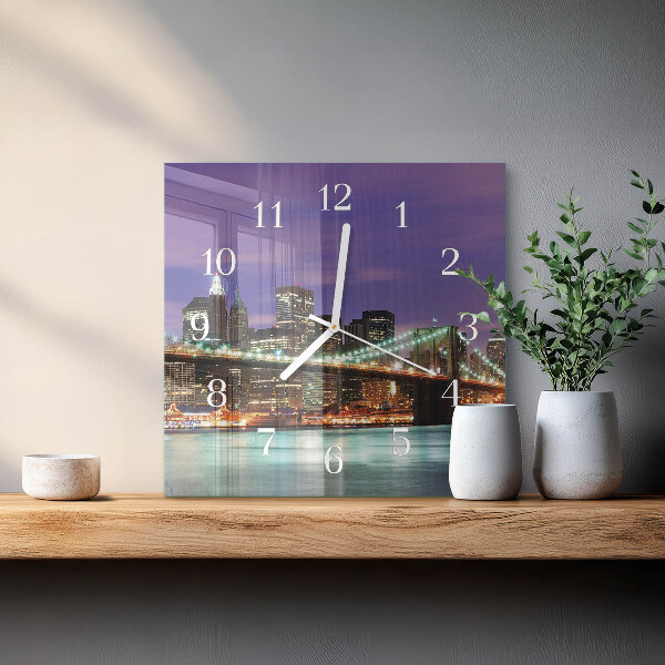 Vierkante glazen klok Horizonbrug