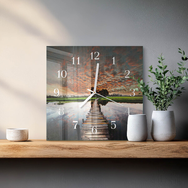 Vierkante glazen klok Weidebrug