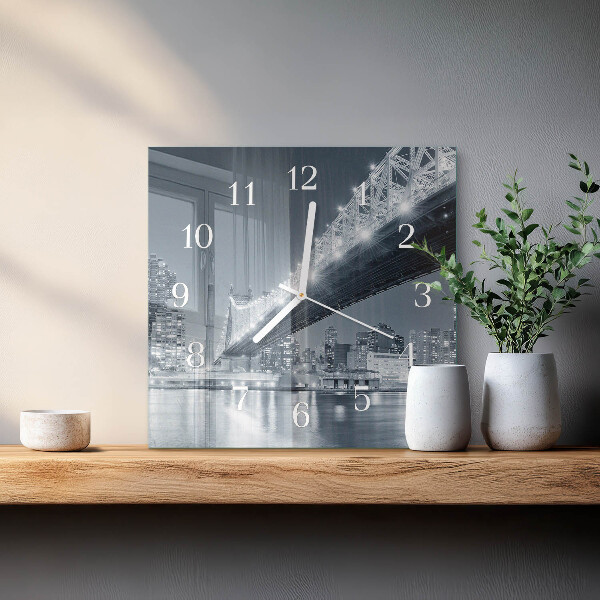 Vierkante glazen klok Brug