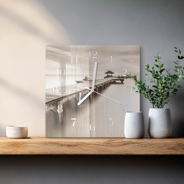 Vierkante glazen klok Houten brug