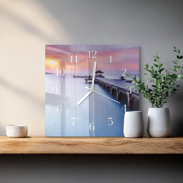 Vierkante glazen klok Houten brug