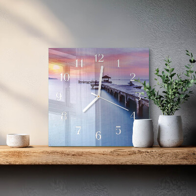 Vierkante glazen klok Houten brug
