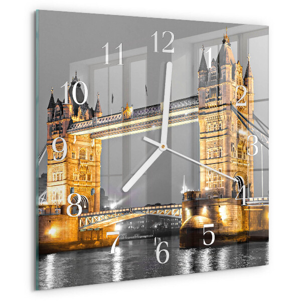 Vierkante glazen klok Tower Bridge