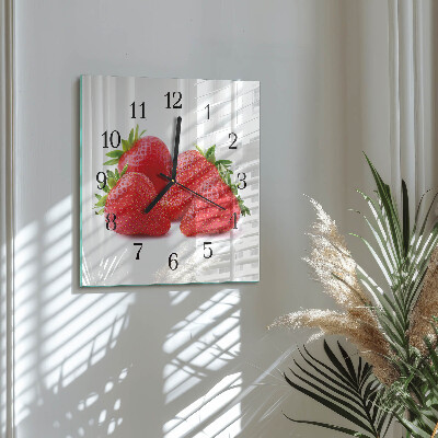 Vierkante glazen wandklok Aardbeien