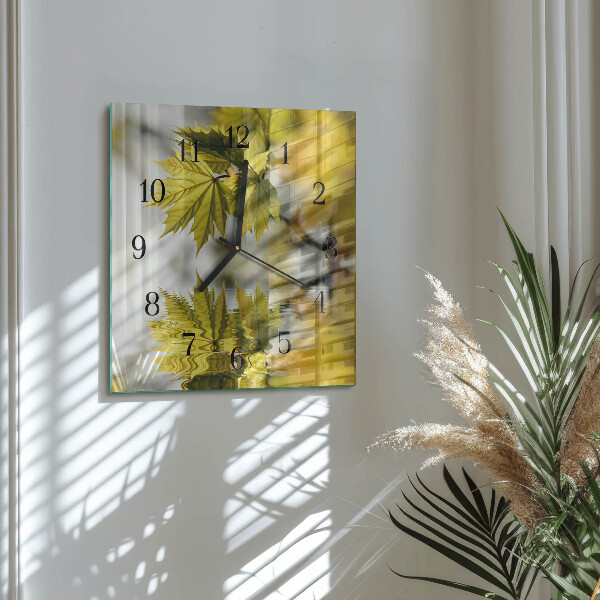 Vierkante glazen wandklok Esdoornblad