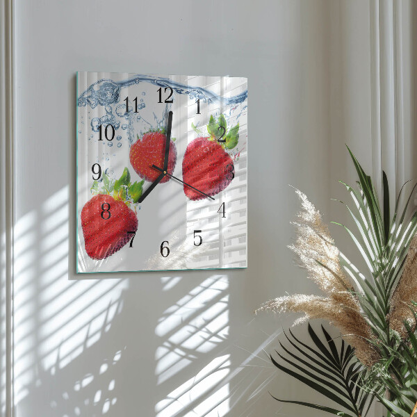Vierkante glazen wandklok Aardbeien