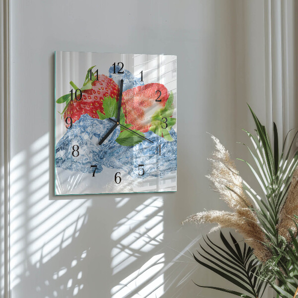 Vierkante glazen wandklok Aardbeienijs