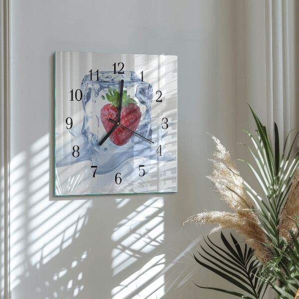 Vierkante glazen wandklok Aardbeienijs