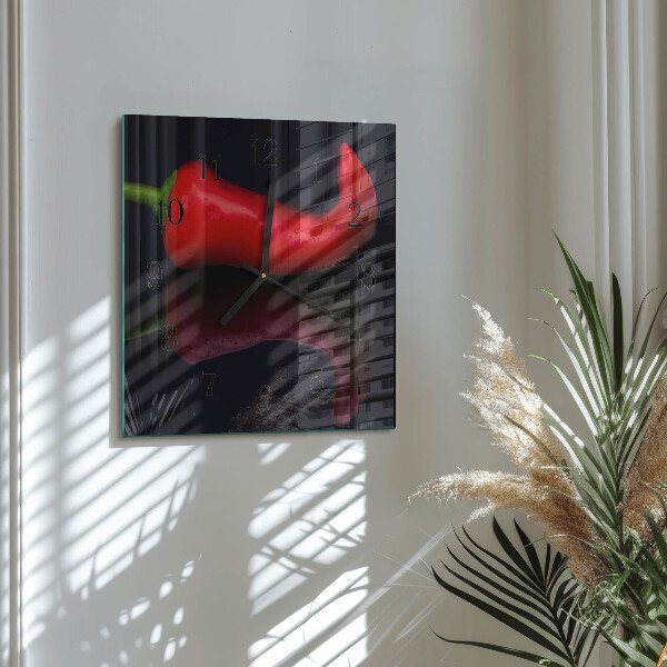 Vierkante glazen wandklok Chilipepers
