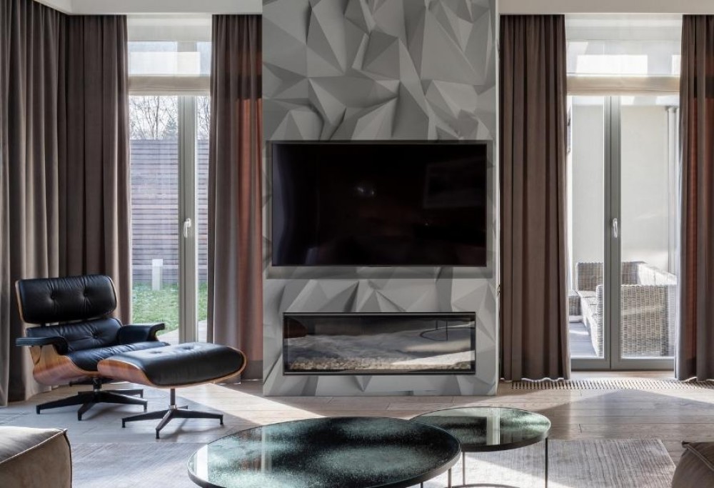 ściana z telewizorem