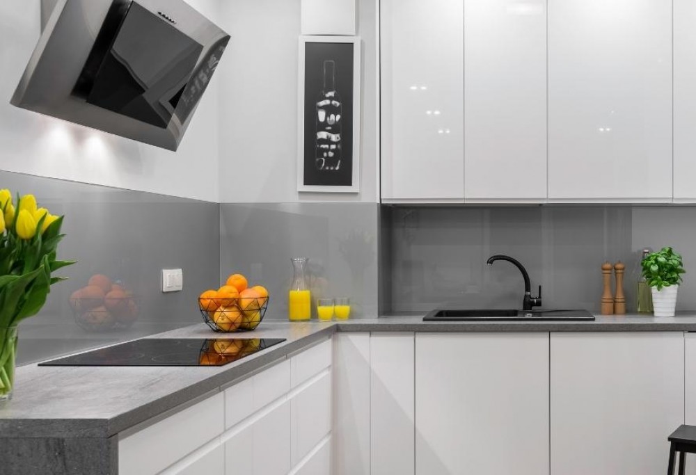Biało szara kuchnia